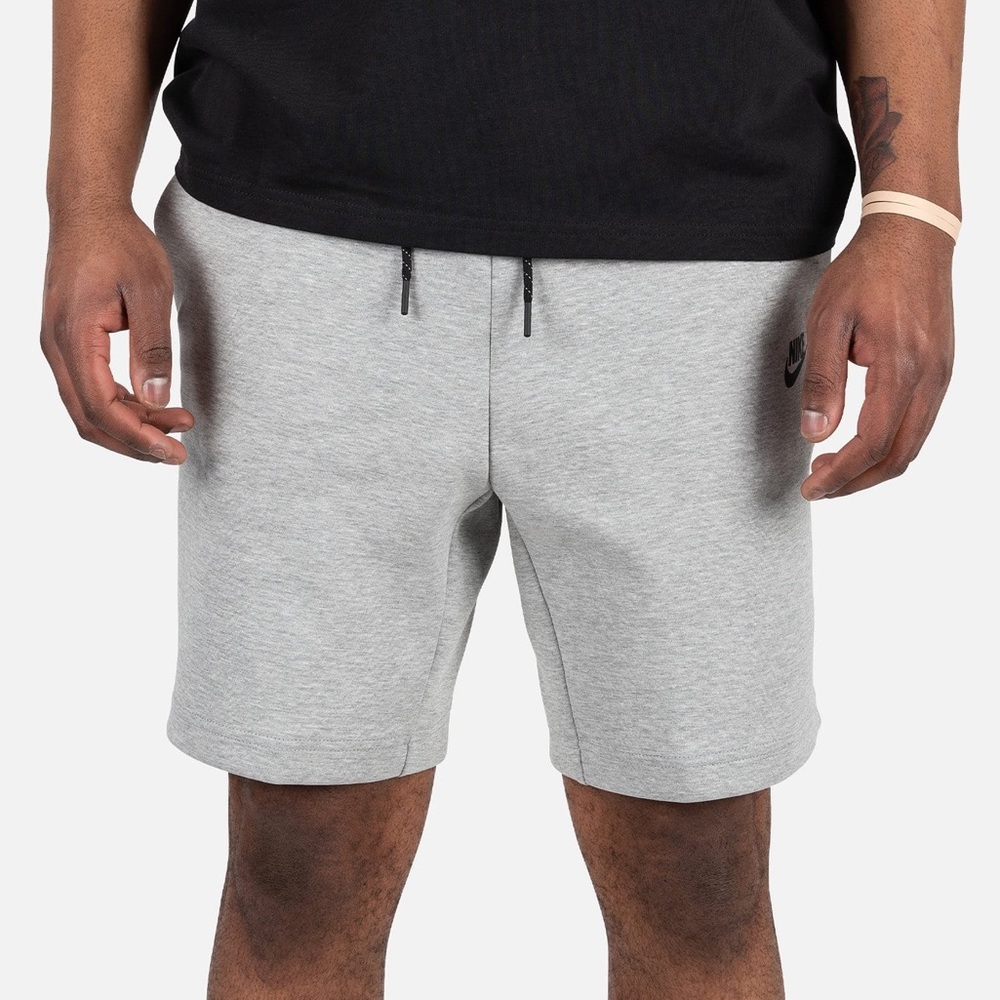 NWOT NIKE NSW TECH FLEECE SHORTS IN DARK GREY